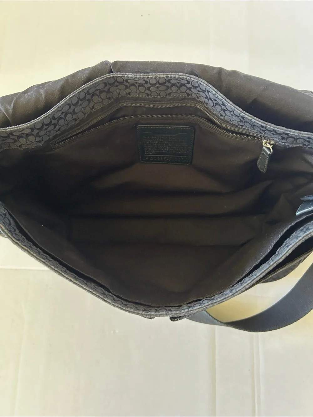 COACH BLACK SIGNATURE HUDSON COMMUTER LAPTOP MESSENGER BAG